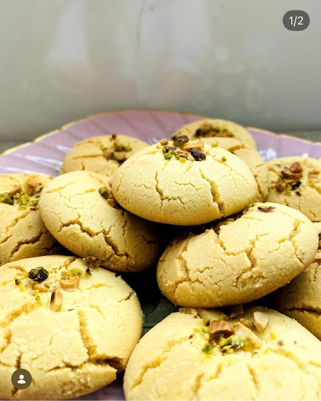 Desi ghee nankhatai with pistachio